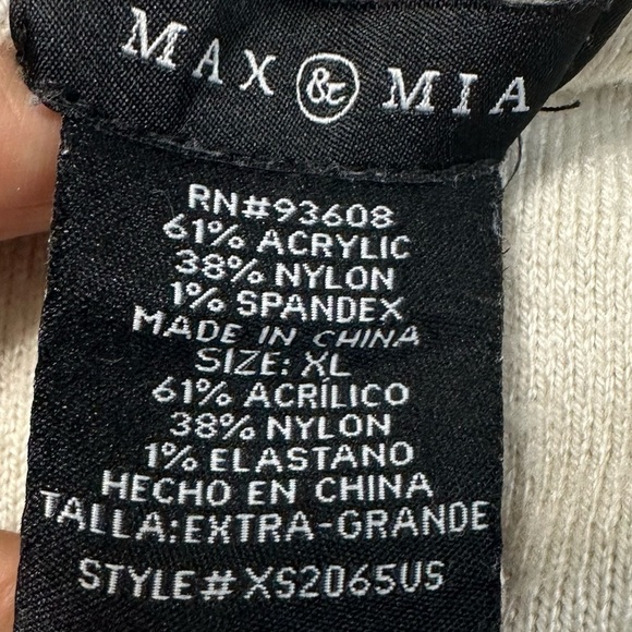 Max & Mia Light Gray Women's  Seamfront  Crew Neck Pullover Sweater - Picture 12 of 12